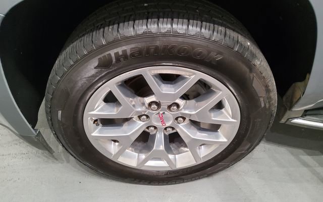Used 2018 GMC Yukon SLT w/ Open Road Package RWD image 29