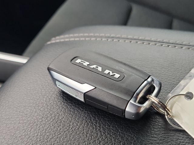 Used 2025 RAM 1500 Big Horn AWD/4WD image 39