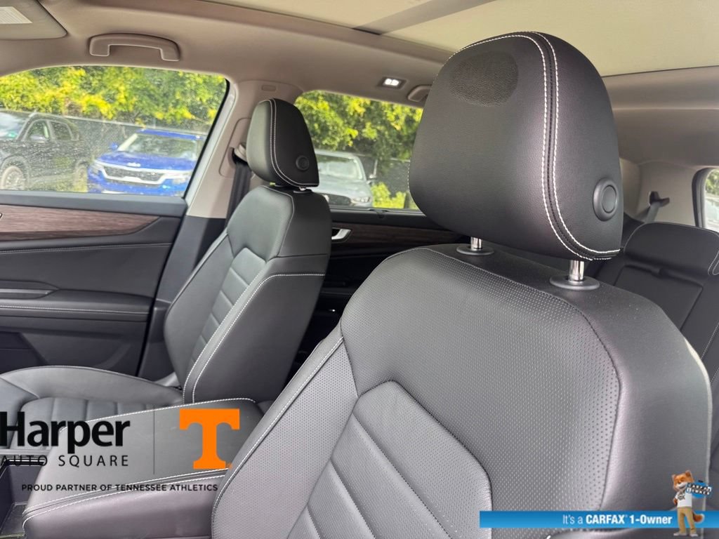 Used 2025 Volkswagen Atlas SEL AWD/4WD image 12
