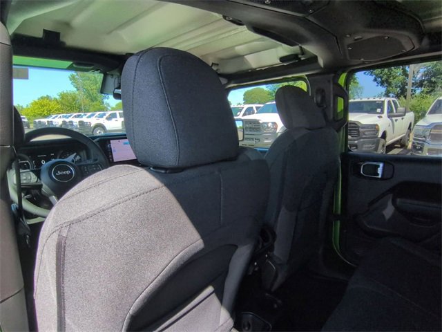 New 2025 Jeep Gladiator Sport image 25