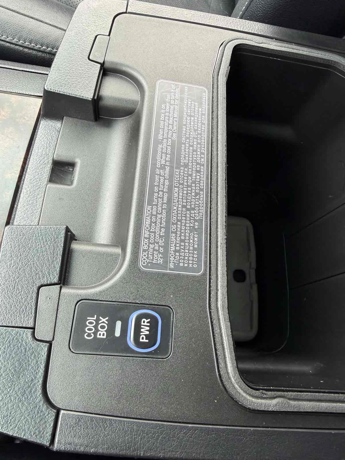 Used 2015 Toyota Land Cruiser image 32