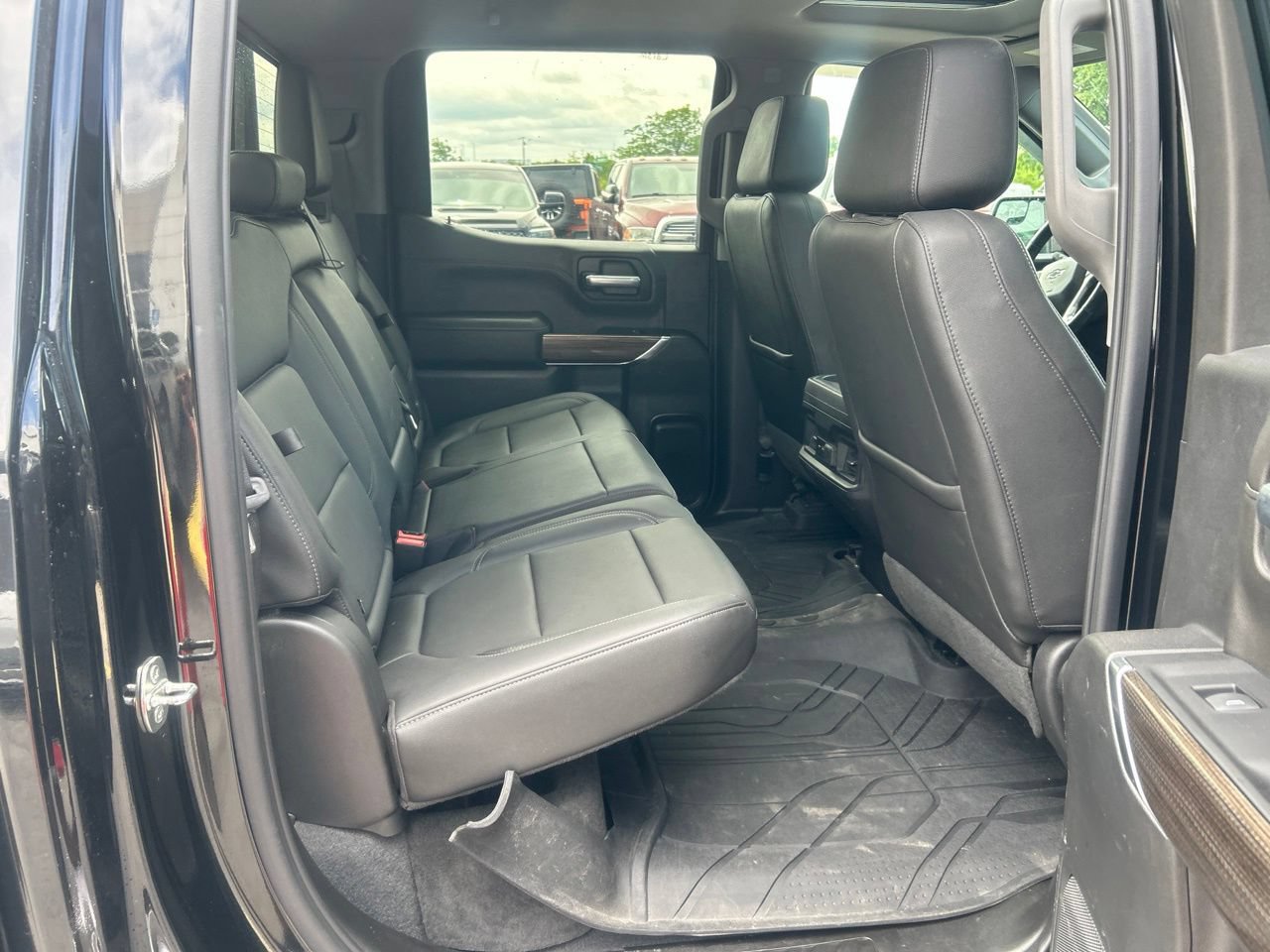 Used 2019 Chevrolet Silverado 1500 LT Trail Boss AWD/4WD image 15