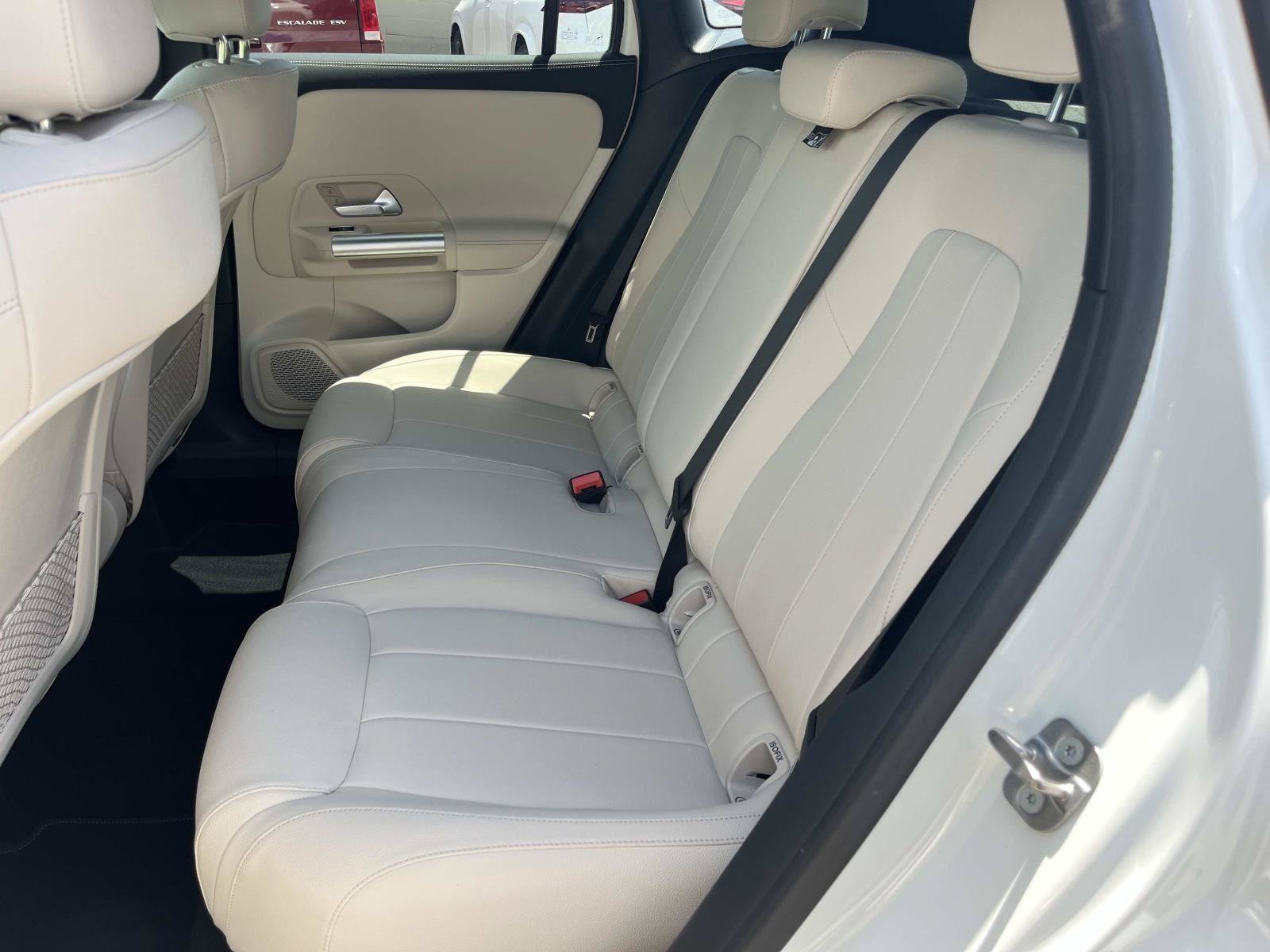 Certified 2025 Mercedes-Benz GLA 250 image 19