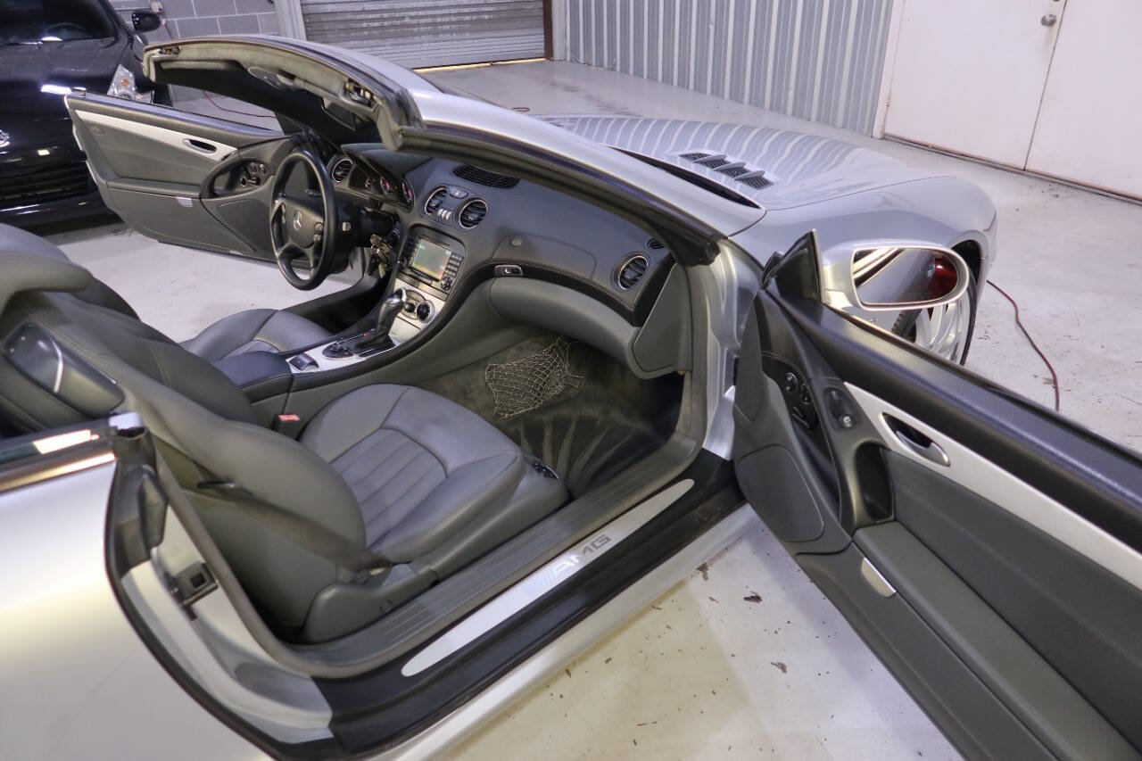 Used 2005 Mercedes-Benz SL 55 AMG SL 55 AMG 2dr Convertible image 12