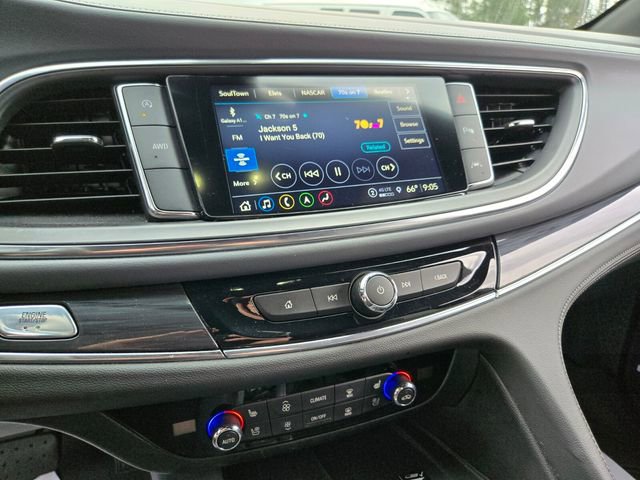 Used 2024 Buick Enclave Premium image 21