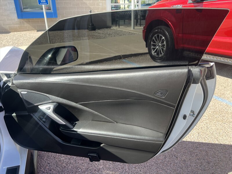 Used 2015 Chevrolet Corvette Stingray Coupe w/ Battery Protection Package RWD image 15