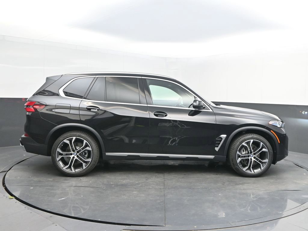 New 2026 BMW X5 sDrive40i w/ Parking Assistance Package RWD image 8