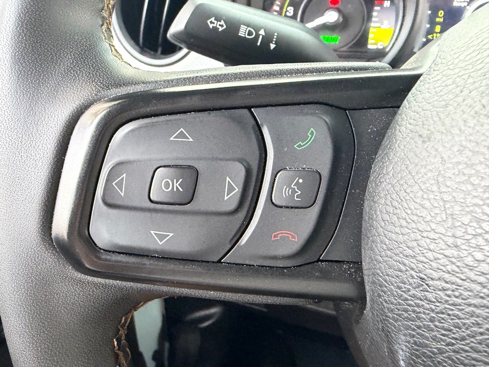 Used 2024 Jeep Wrangler Unlimited w/ Convenience Group AWD/4WD image 29
