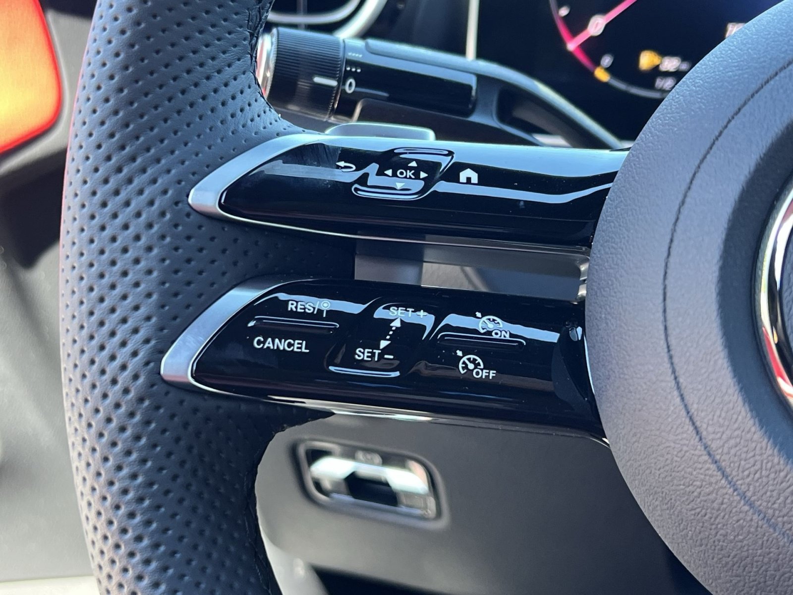 New 2026 Mercedes-Benz CLE 450 4MATIC Coupe image 37