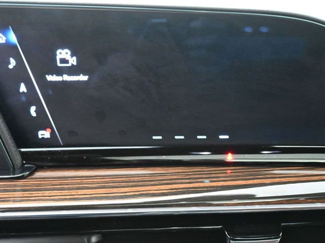 Used 2024 Cadillac Escalade Premium Luxury w/ Performance Package image 14