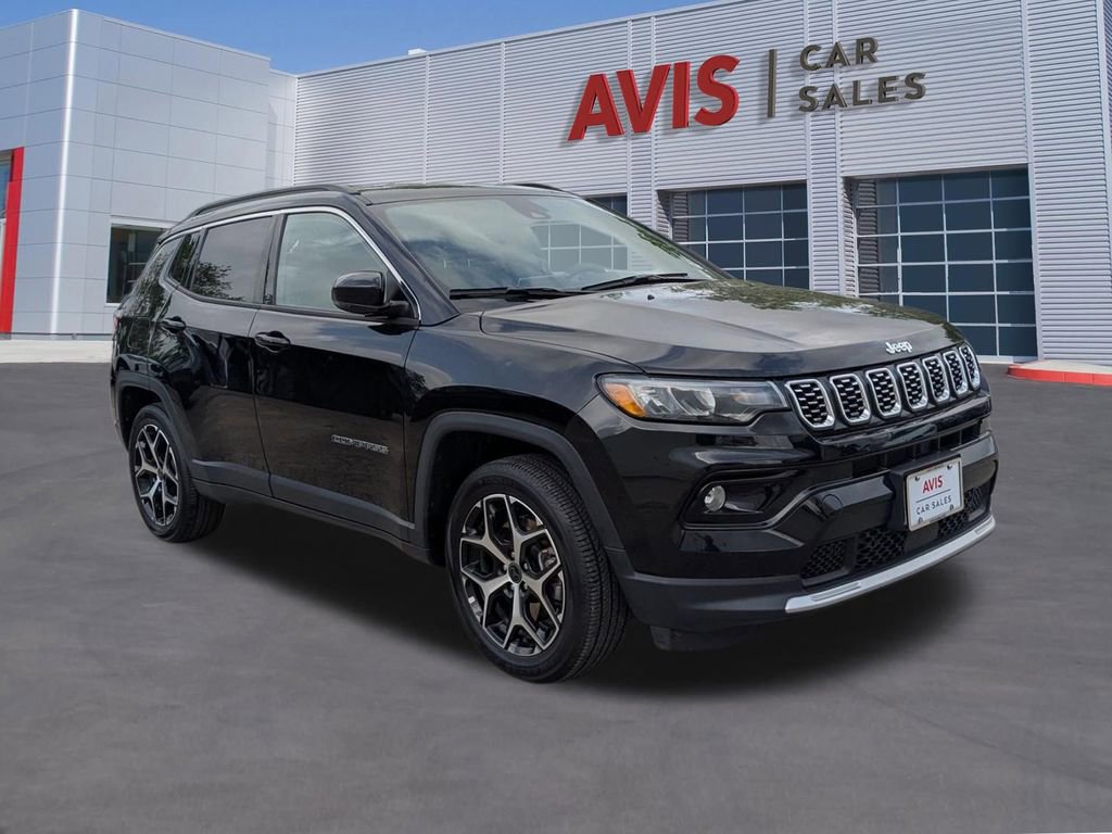 Used 2025 Jeep Compass Limited image 3