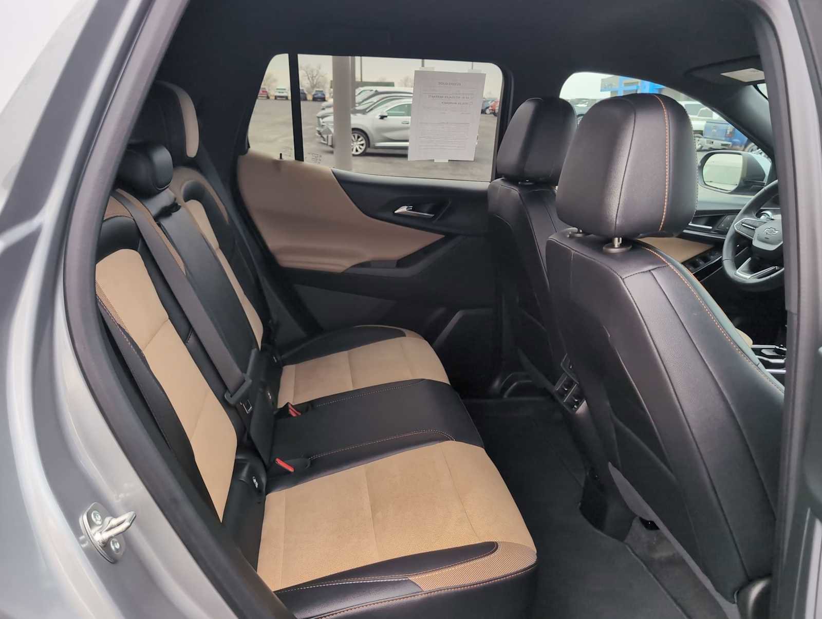 Used 2025 Chevrolet Equinox ACTIV w/ Safety and Technology Package image 26