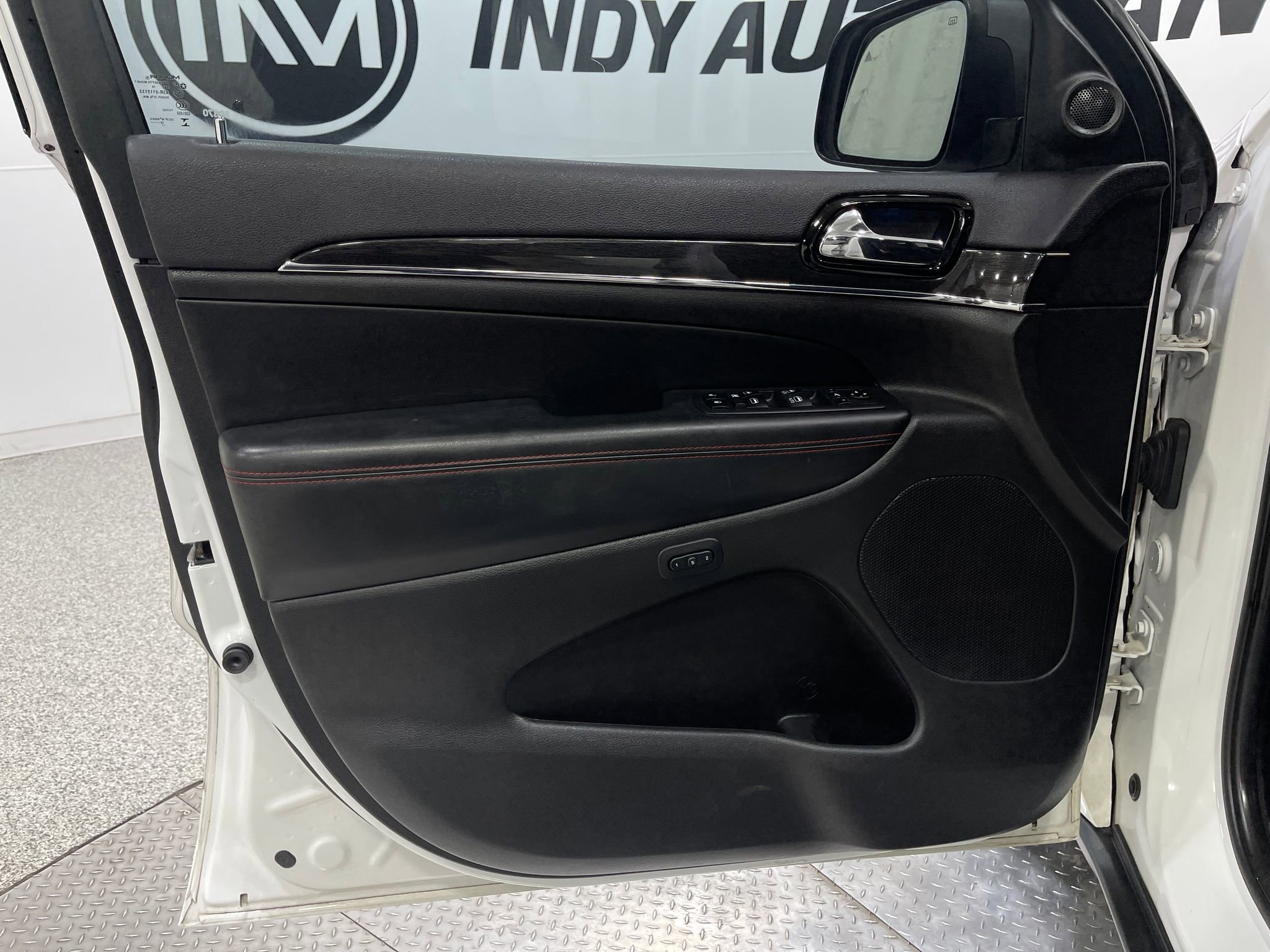 Used 2019 Jeep Grand Cherokee Trailhawk image 15