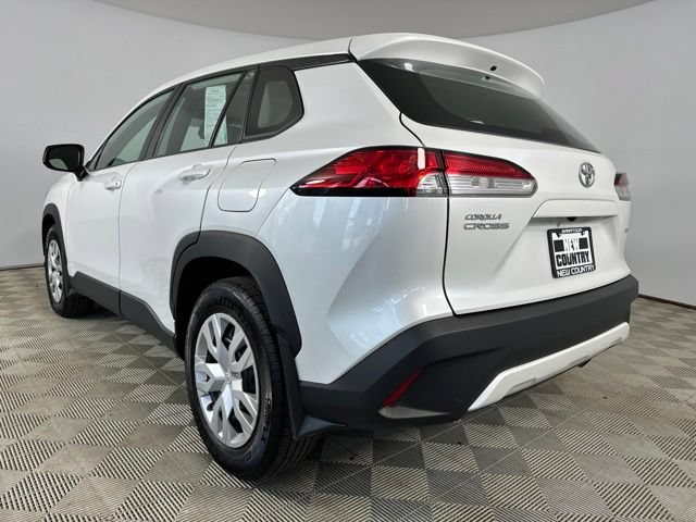Used 2022 Toyota Corolla Cross L AWD/4WD image 2