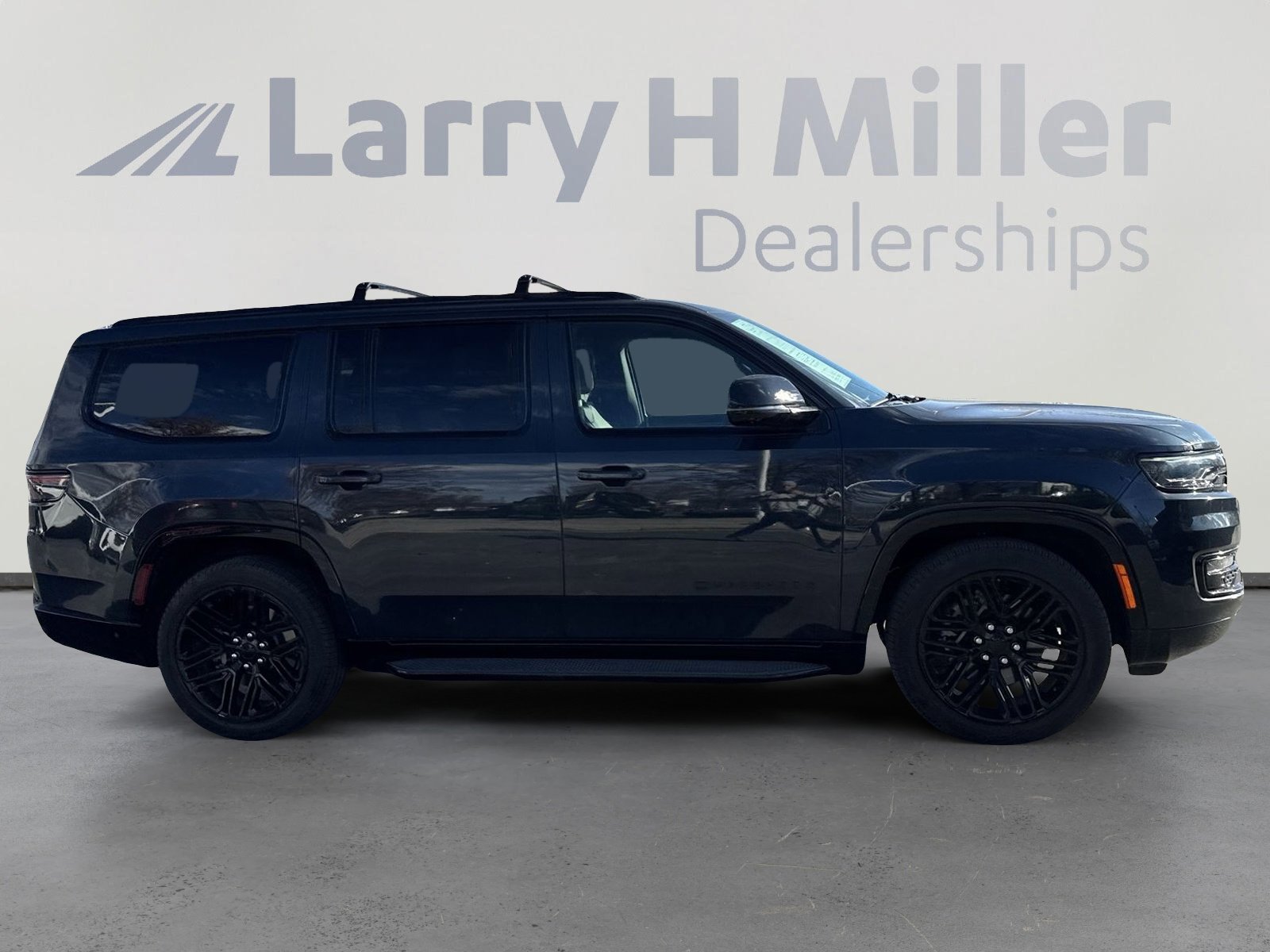 Used 2023 Jeep Wagoneer Series II w/ Convenience Group I image 9