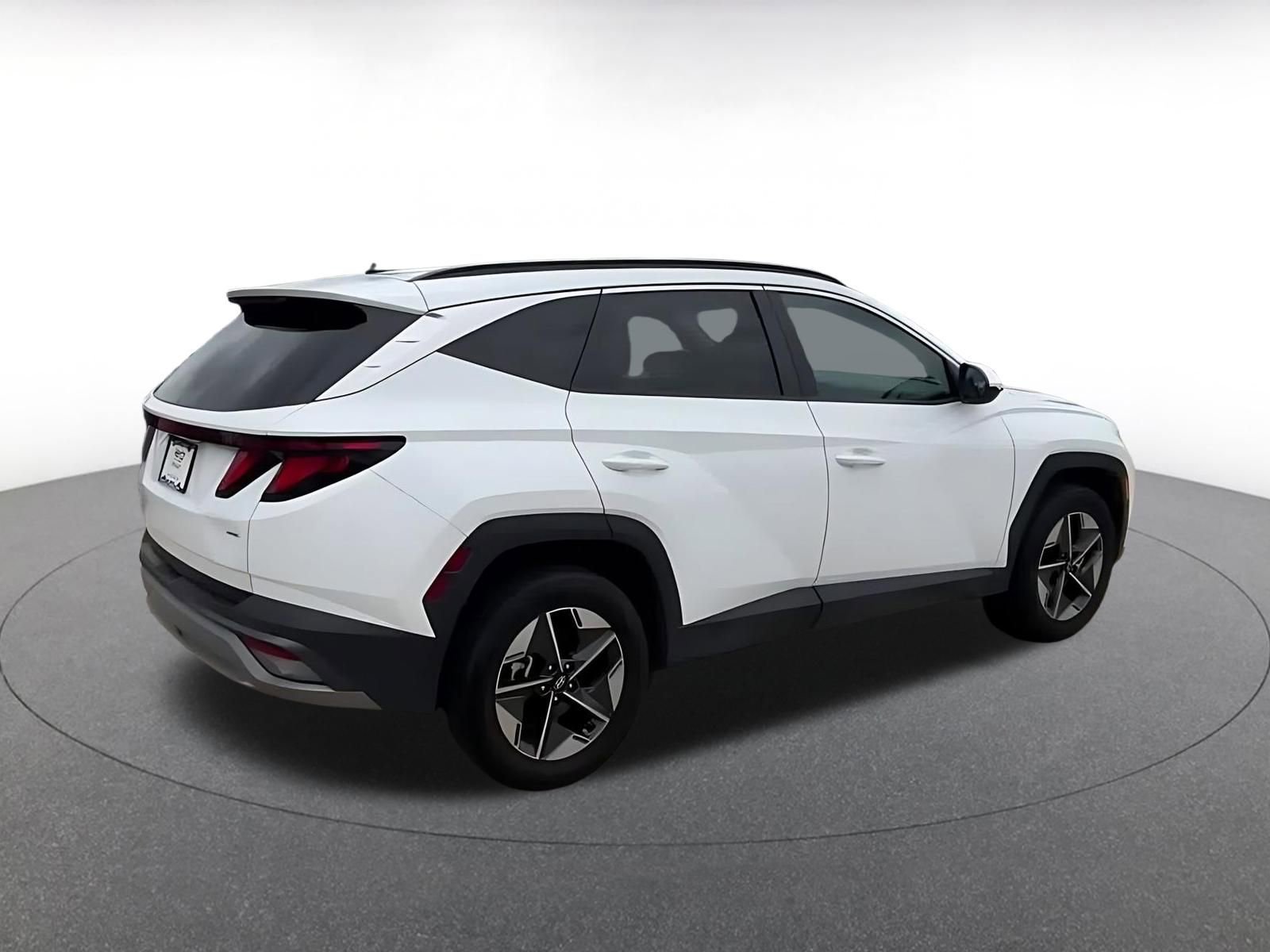 Used 2025 Hyundai Tucson SEL AWD/4WD image 14