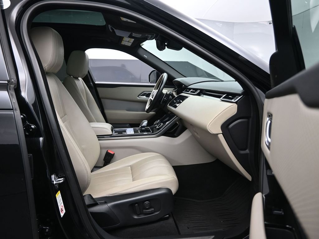 Used 2021 Land Rover Range Rover Velar R-Dynamic S image 27