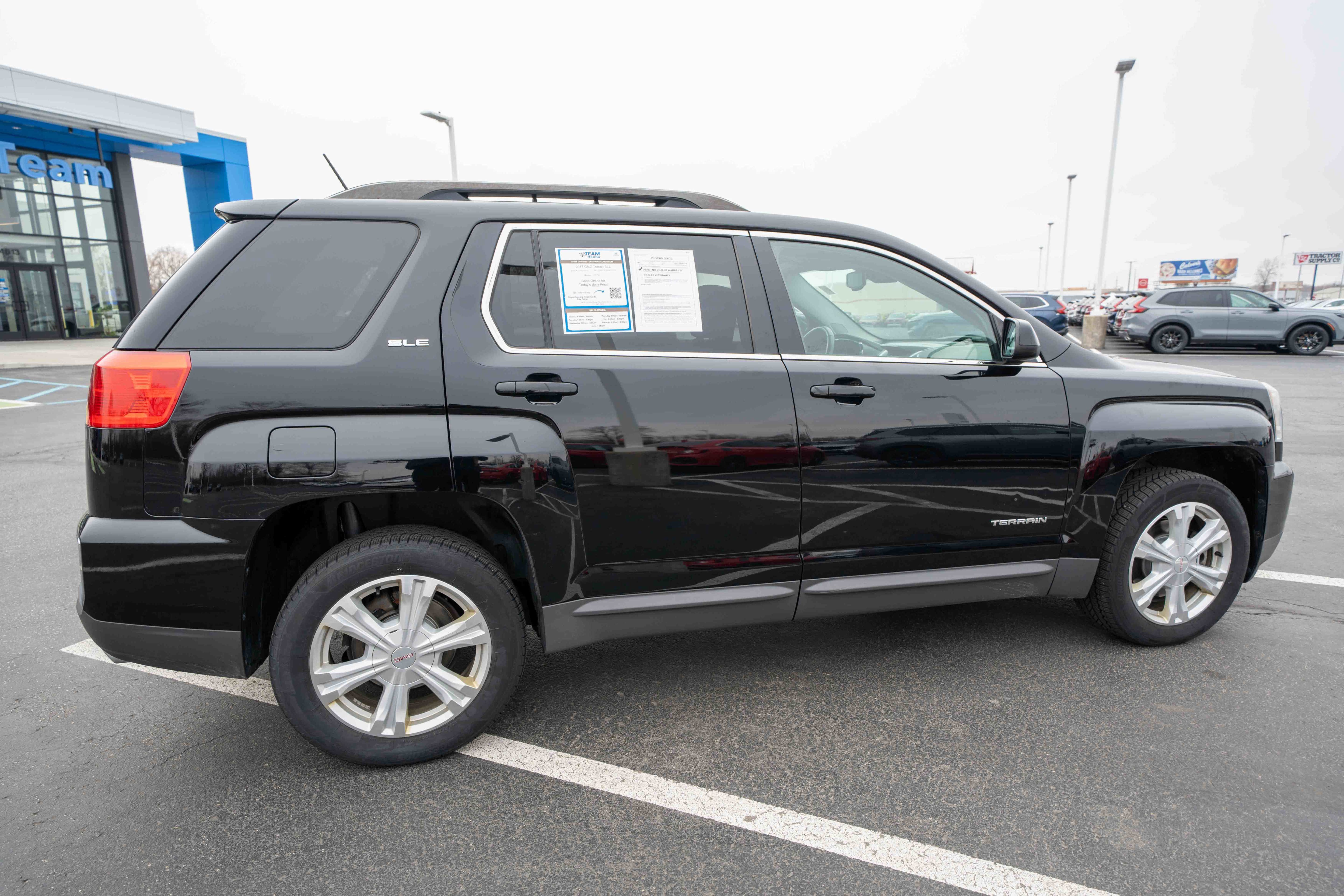 Used 2017 GMC Terrain SLE w/ Convenience Package image 6