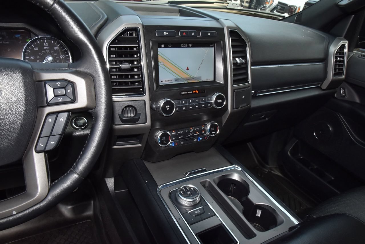 Used 2019 Ford Expedition XLT w/ Equipment Group 202A RWD image 27