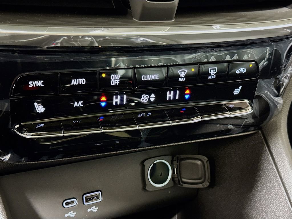 New 2026 Buick Encore GX Avenir w/ Avenir Technology Package image 9