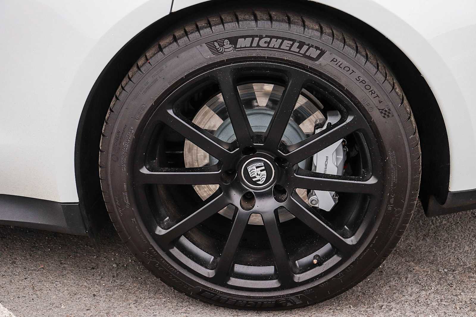 Used 2021 Porsche Taycan Turbo image 11