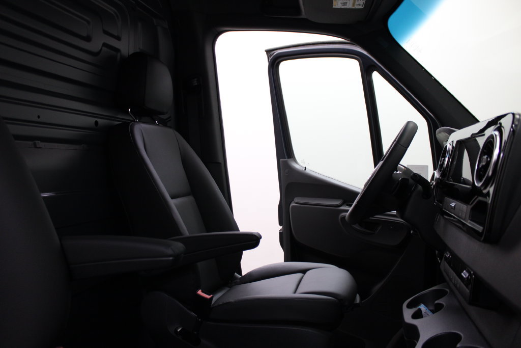 New 2026 Mercedes-Benz Sprinter 2500 image 24