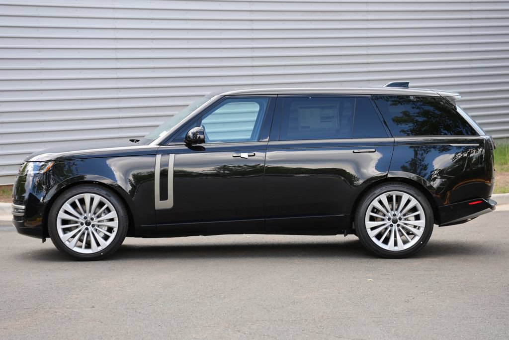 New 2026 Land Rover Range Rover Long Wheelbase SE AWD/4WD image 2