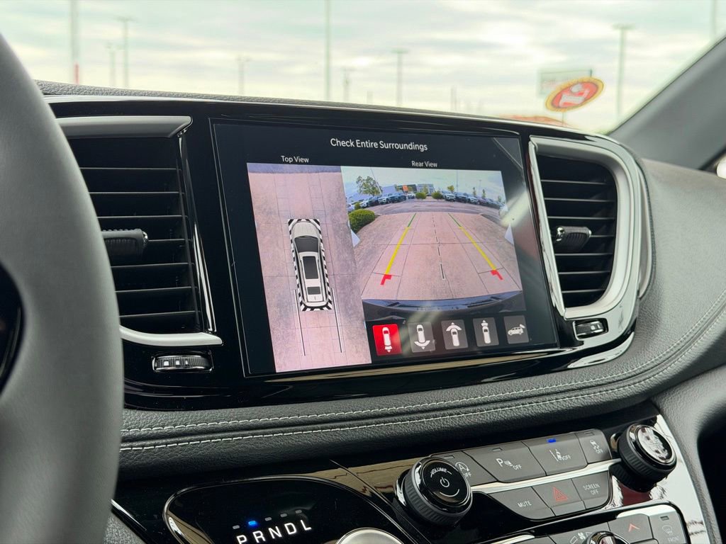 New 2027 Chrysler Pacifica Limited FWD image 23