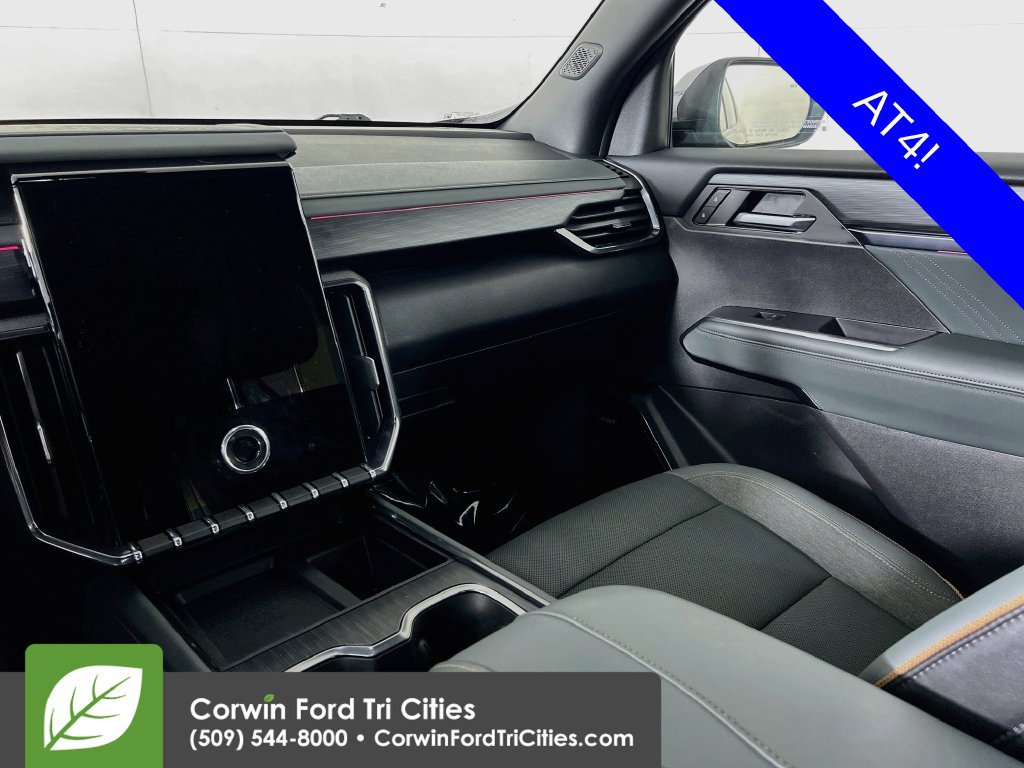 Used 2025 GMC Acadia AT4 AWD/4WD image 28