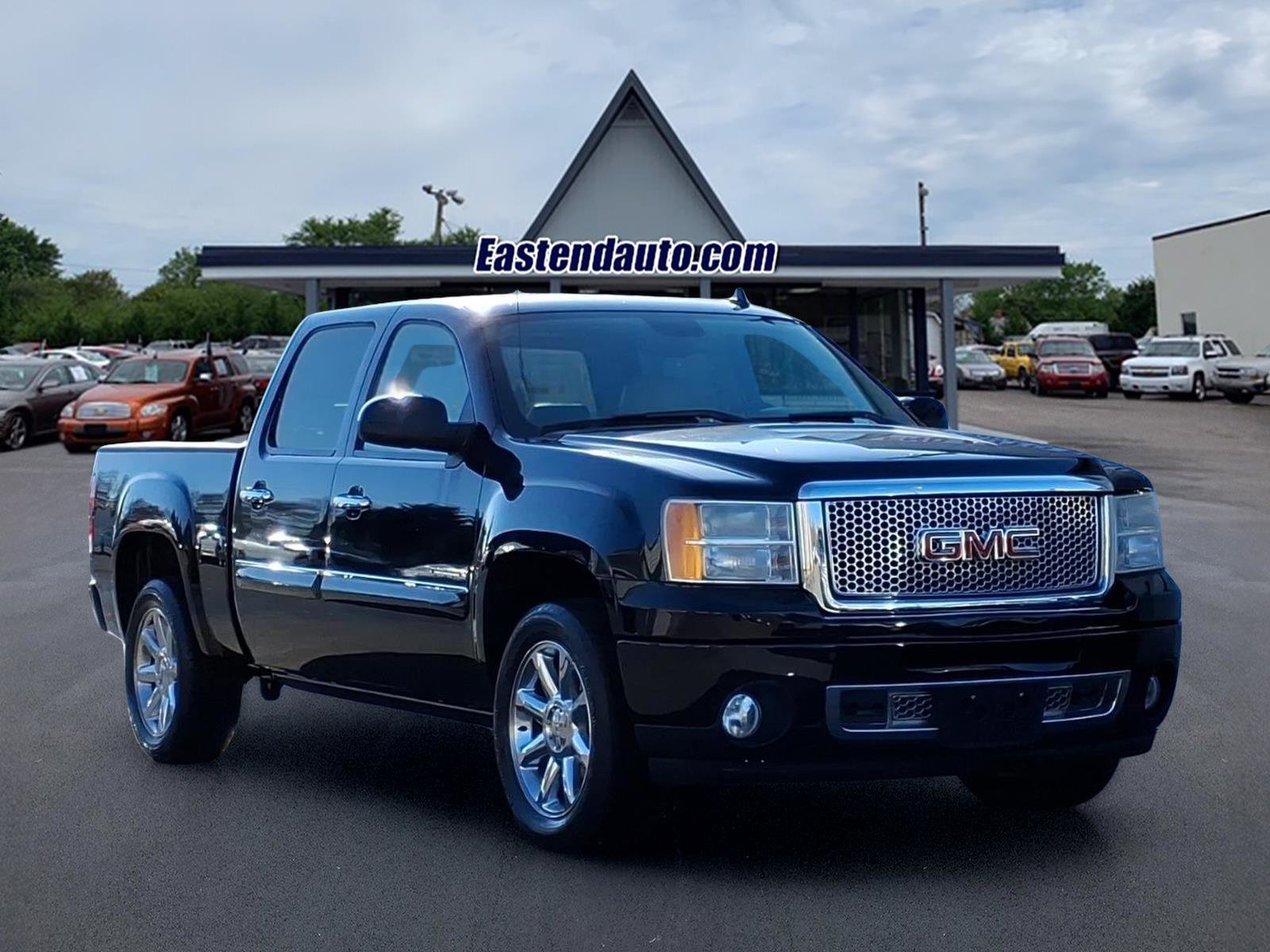 Used 2011 GMC Sierra 1500 Denali image 1