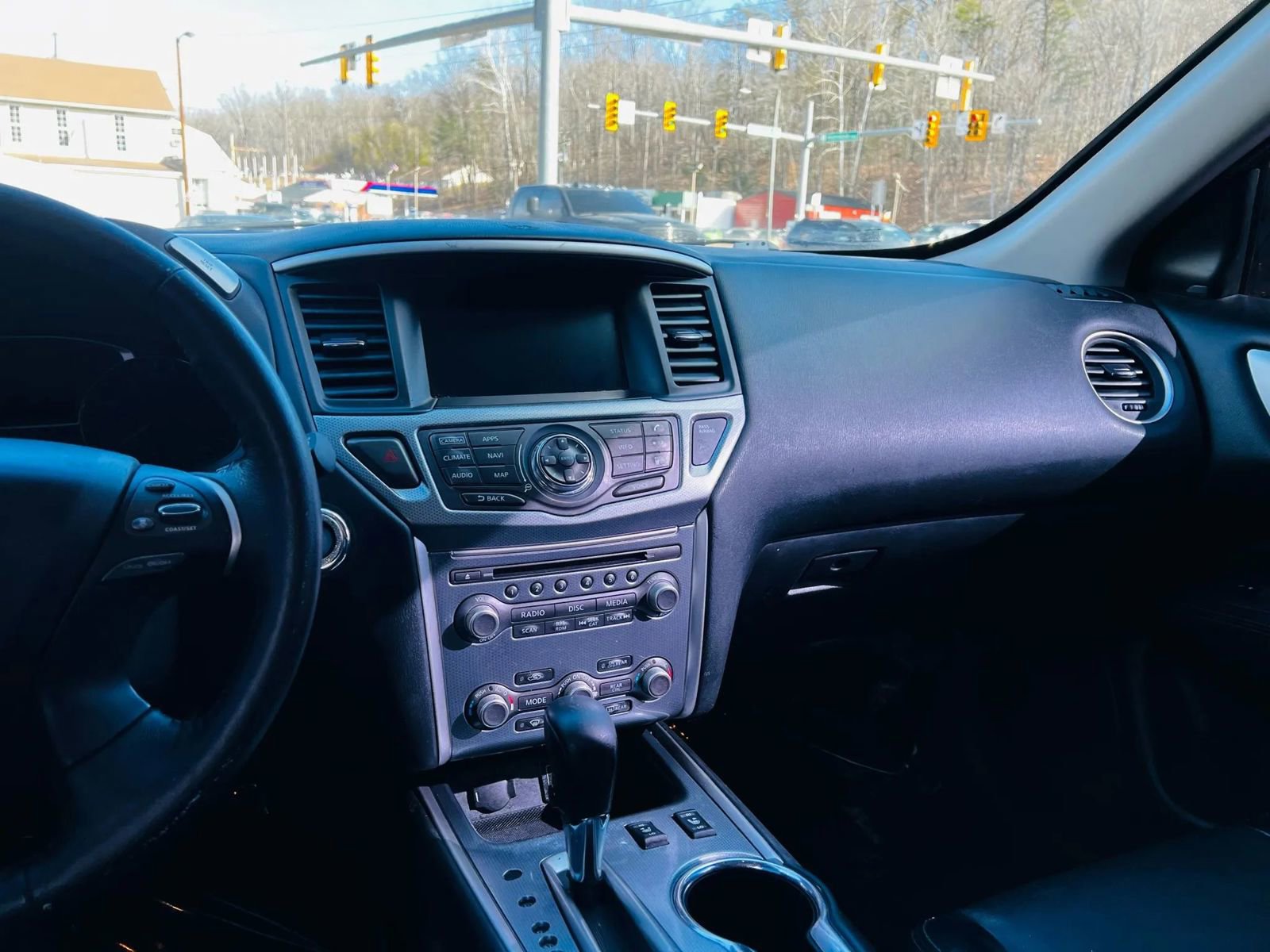 Used 2020 Nissan Pathfinder SL image 33