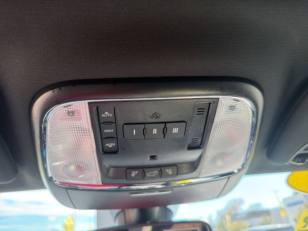 Used 2020 Jeep Grand Cherokee Altitude image 26