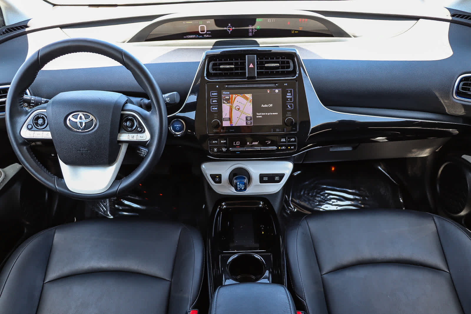 Used 2017 Toyota Prius Four Touring w/ Preferred Accessory Package FWD image 13