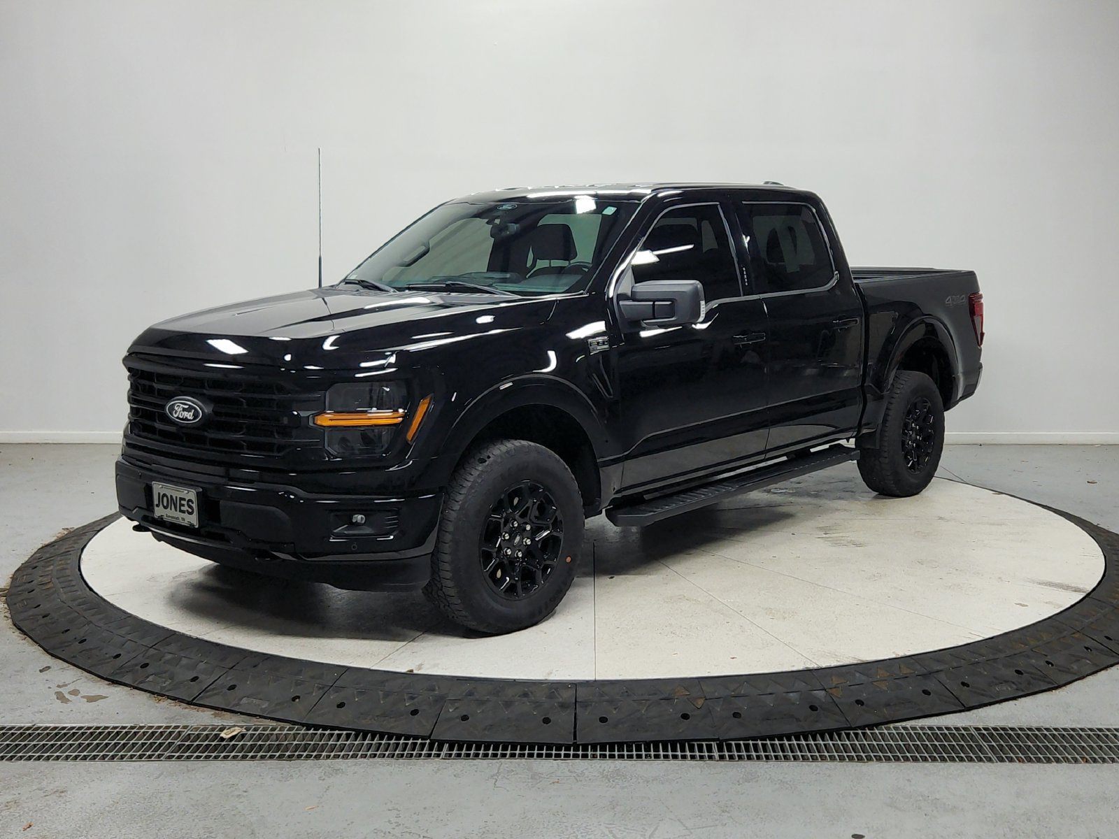Used 2024 Ford F150 XLT w/ Equipment Group 302A MID AWD/4WD image 4