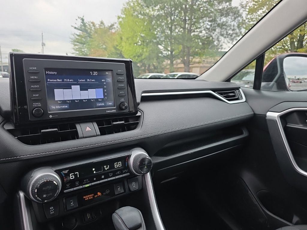 Used 2021 Toyota RAV4 XLE w/ Convenience Package AWD/4WD image 19