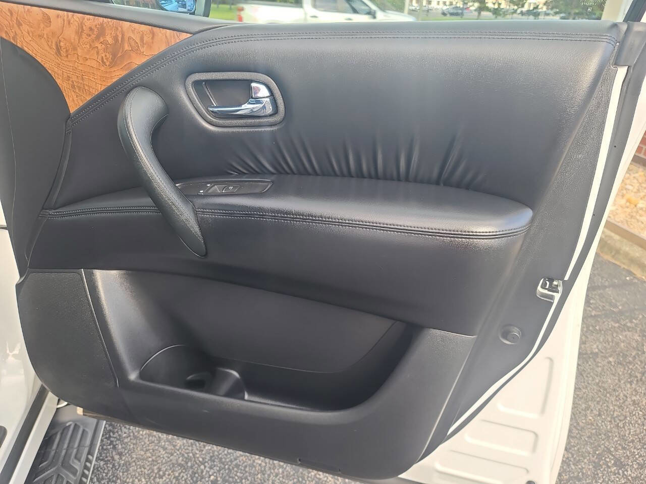 Used 2021 Nissan Armada SL w/ Captain's Chairs Package image 40