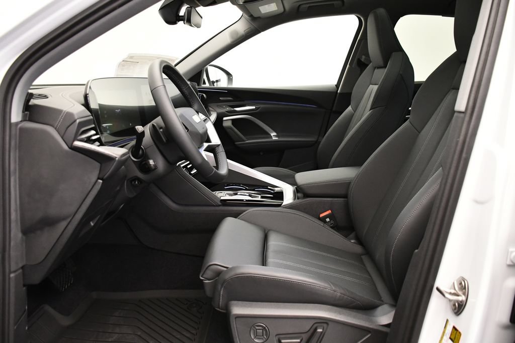 Used 2025 Audi Q5 Premium Plus w/ Premium Plus AWD/4WD image 37