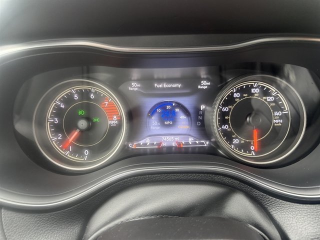 Used 2019 Jeep Cherokee Limited AWD/4WD image 13
