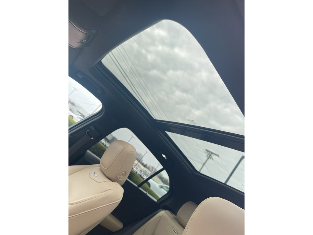Used 2024 Cadillac XT4 Premium Luxury image 19