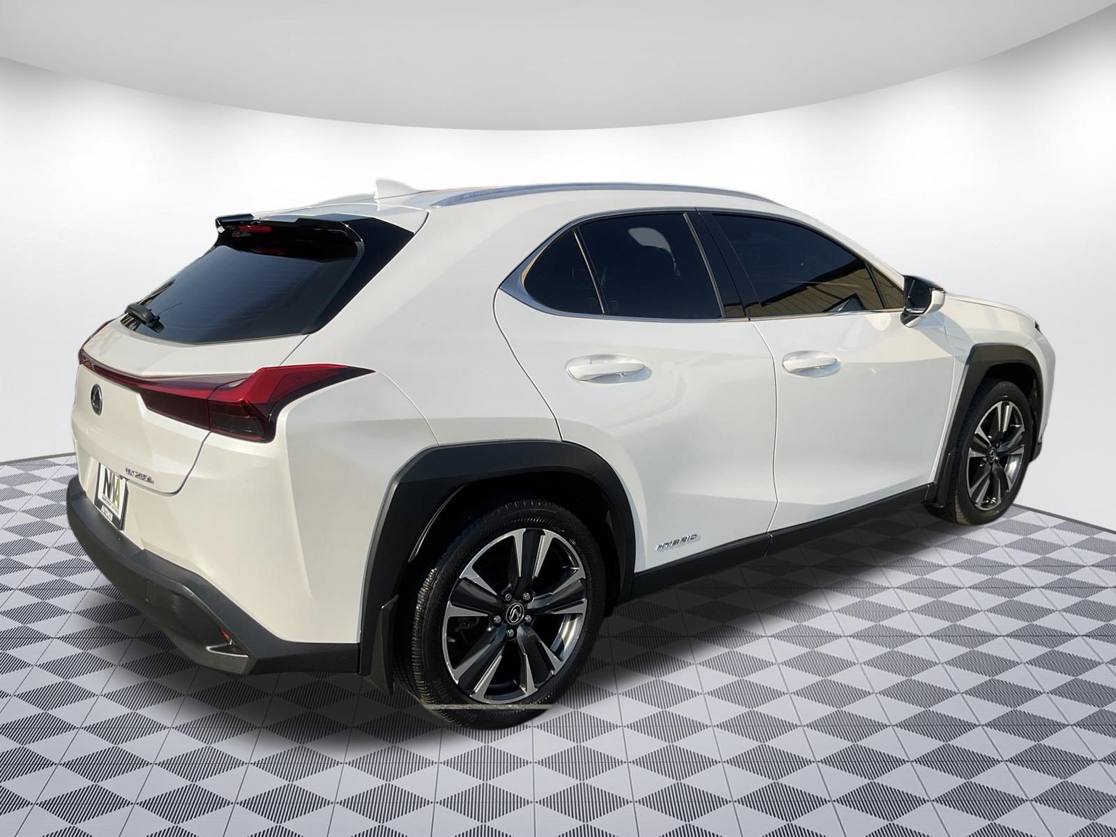 Used 2021 Lexus UX 250h w/ Premium Package AWD/4WD image 3