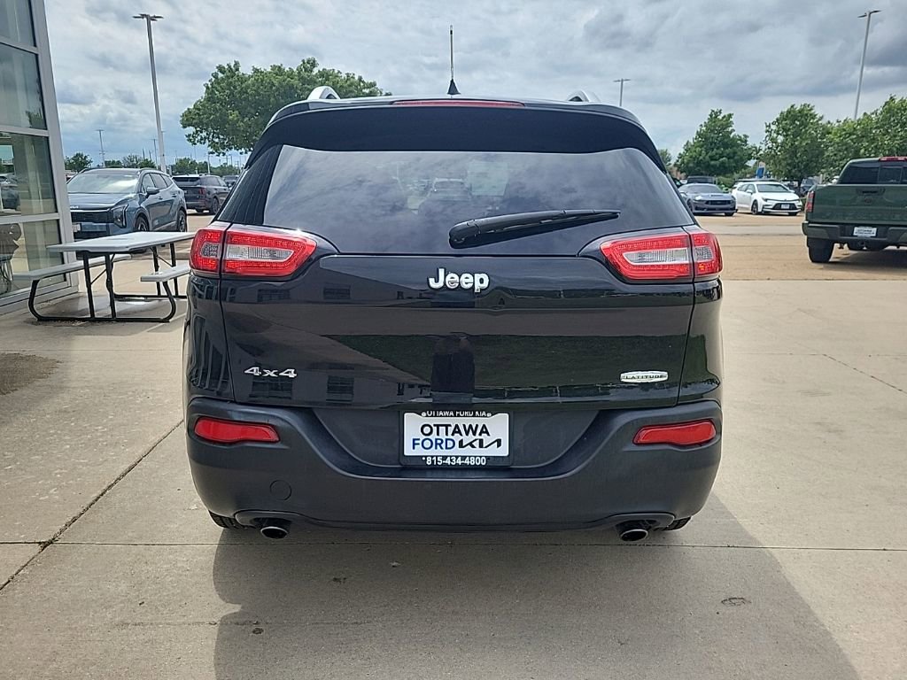 Used 2014 Jeep Cherokee Latitude AWD/4WD image 6