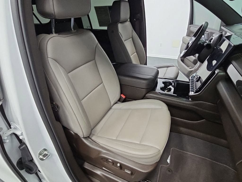 Used 2025 GMC Yukon XL Elevation RWD image 42