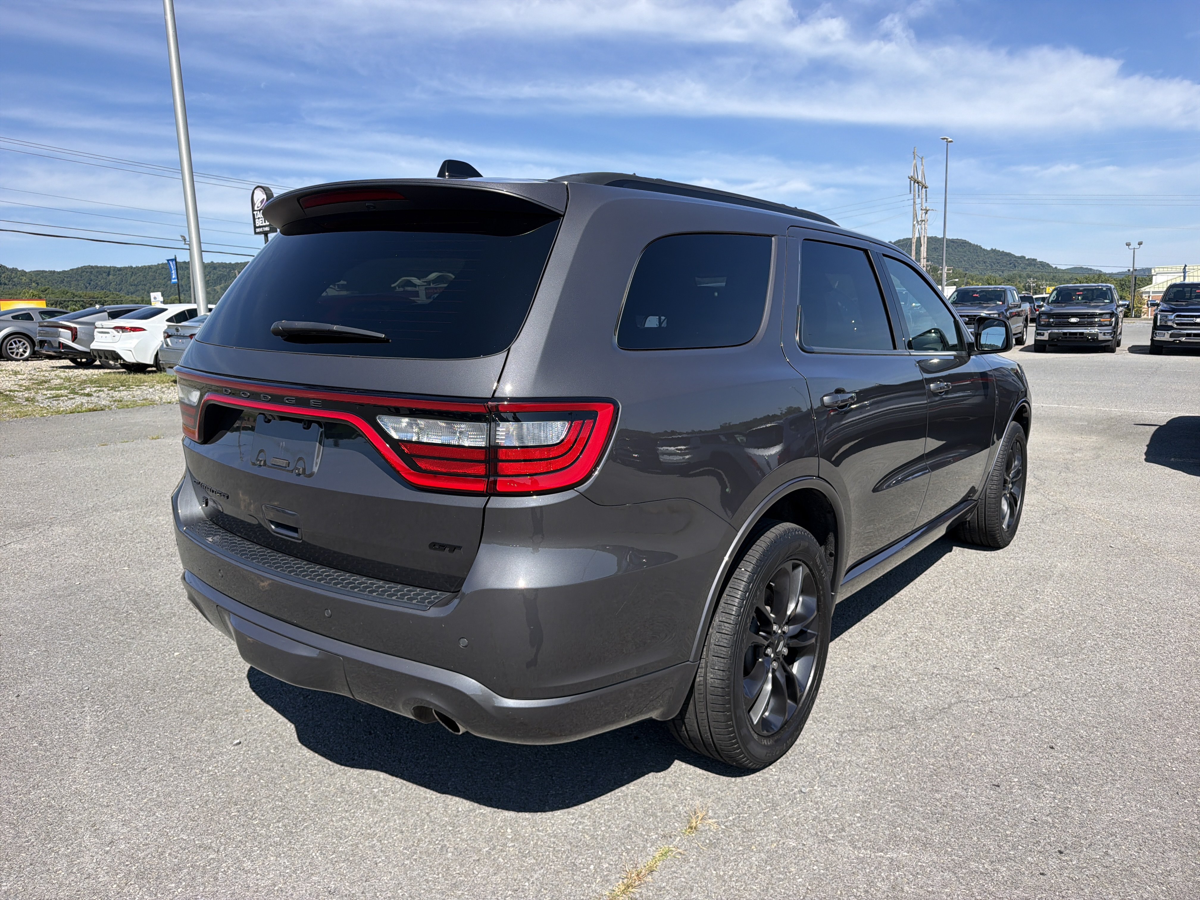 Used 2025 Dodge Durango GT AWD/4WD image 4