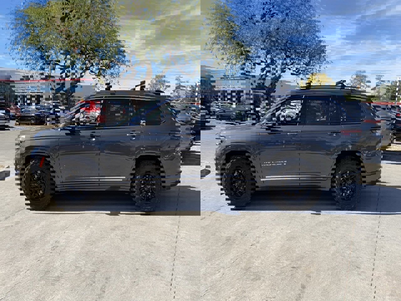 Used 2022 Jeep Grand Cherokee L Overland w/ Luxury Tech Group IV image 6