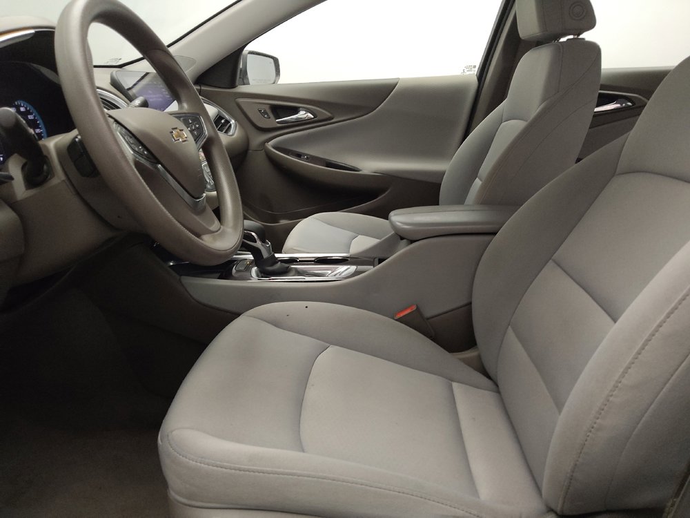 Used 2021 Chevrolet Malibu LT FWD image 17