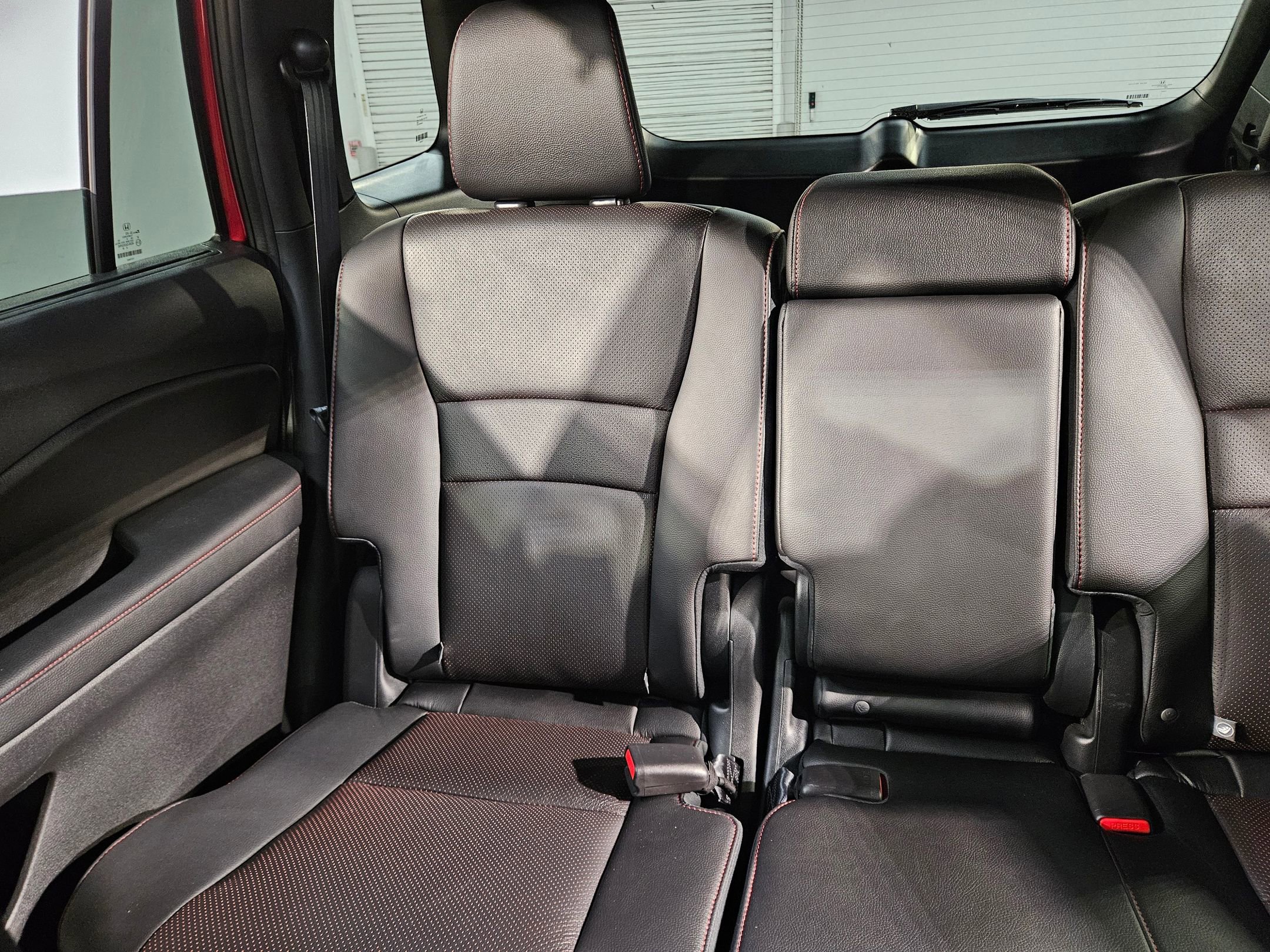 Used 2025 Honda Passport Black Edition image 12