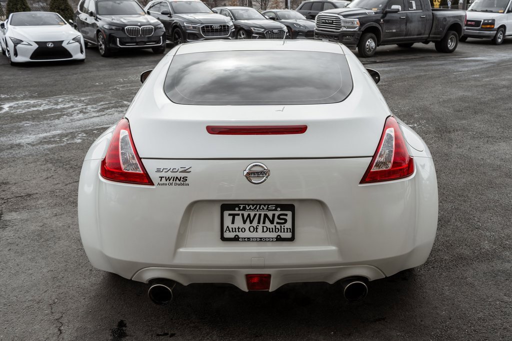 Used 2016 Nissan 370Z Touring image 32