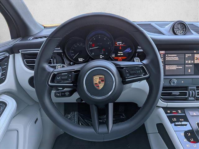 Certified 2024 Porsche Macan image 15