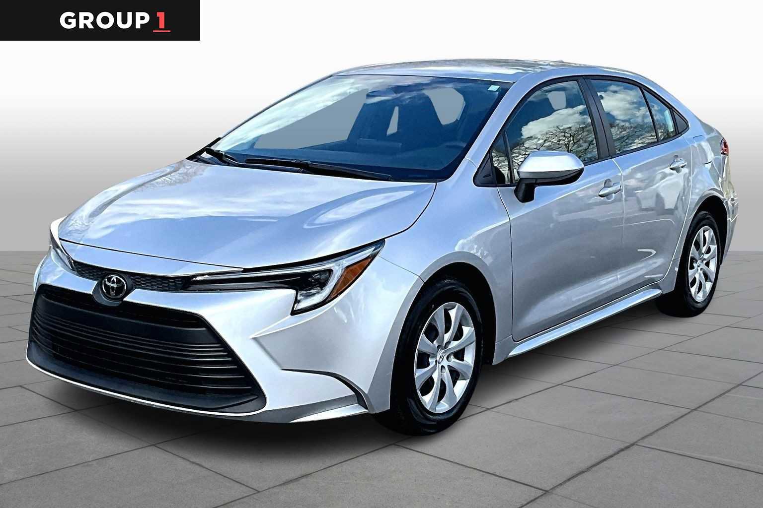 Used 2023 Toyota Corolla LE image 1