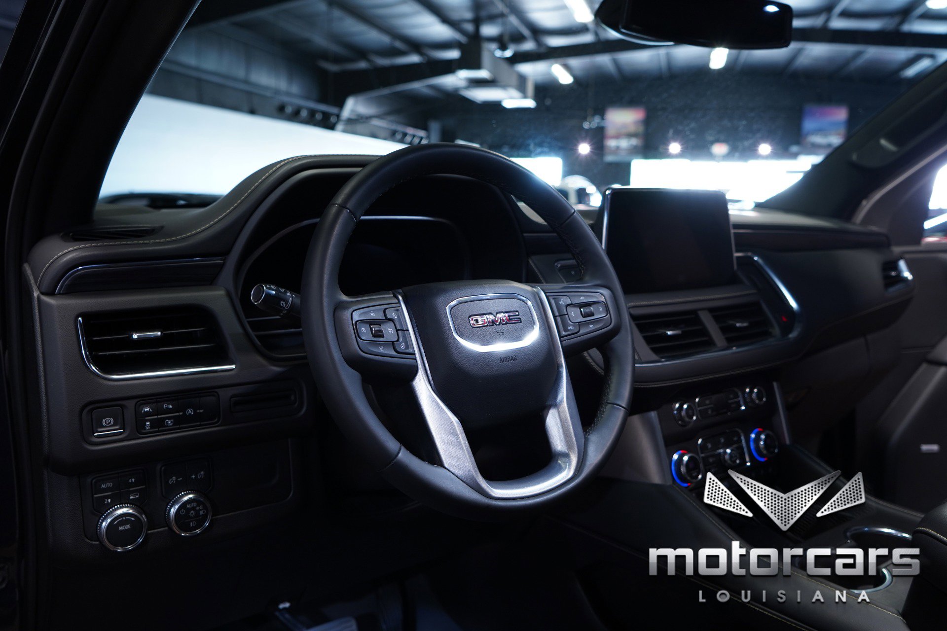 Used 2023 GMC Yukon SLT w/ SLT Premium Package image 25